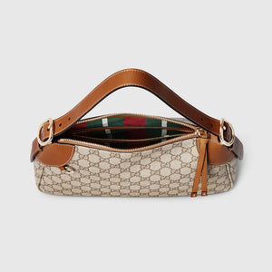 GUCCI GG EMBLEM MEDIUM SHOULDER BAG